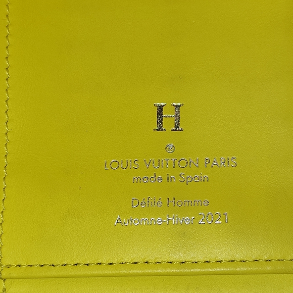 Louis Vuitton Yellow Wallet - Picture 11 of 16